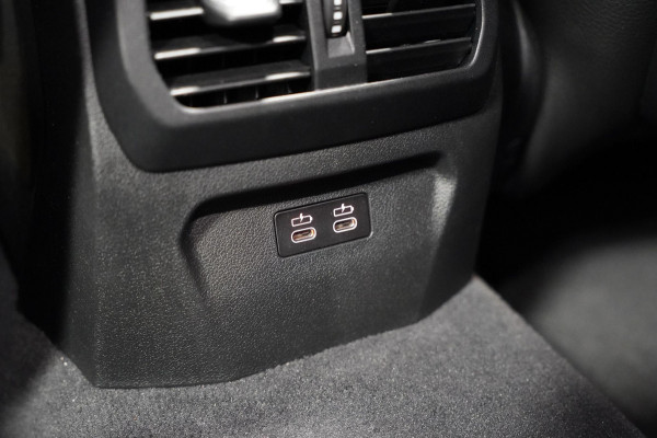 BMW 1-serie 120i M-Sport Pano|Sfeer|Stuurverwarming