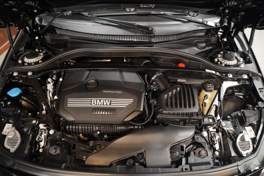 BMW 1-serie 120i M-Sport Pano|Sfeer|Stuurverwarming