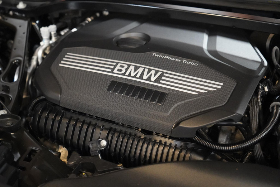 BMW 1-serie 120i M-Sport Pano|Sfeer|Stuurverwarming