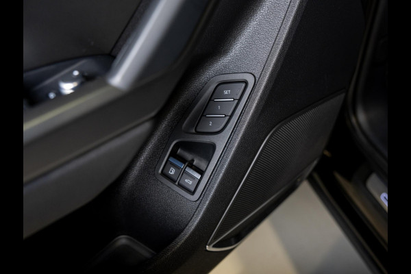 Audi Q3 45 TFSI e S edition / 245pk / Trekhaak / Bang & Olufsen / Keyless / Elektrische stoelverstelling met geheugen /