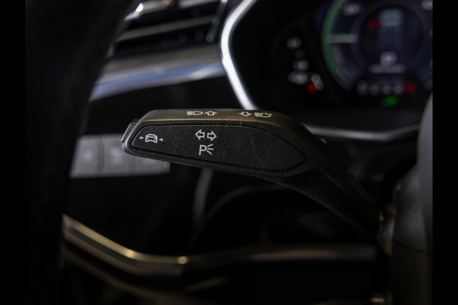 Audi Q3 45 TFSI e S edition / 245pk / Trekhaak / Bang & Olufsen / Keyless / Elektrische stoelverstelling met geheugen /
