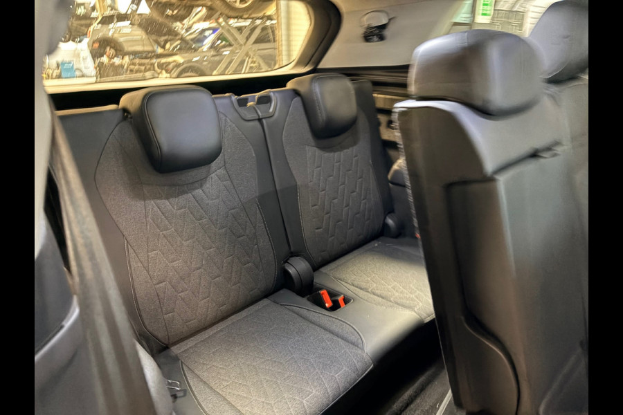 Volkswagen Tayron 1.5 eTSI Life Edition 7persoons / trekhaak / led / 360camera / navigatie