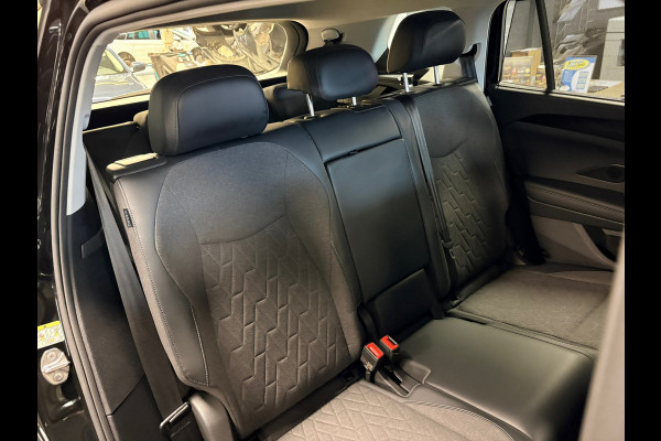 Volkswagen Tayron 1.5 eTSI Life Edition 7persoons / trekhaak / led / 360camera / navigatie