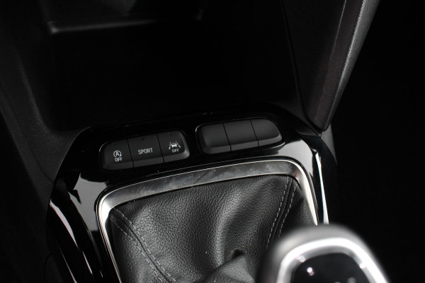 Opel Corsa 1.2 100pk Turbo GS Line Navigatie Apple Carplay/Android Auto Climate Control Cruise Control Lichtmetalen velgen Sportstoelen