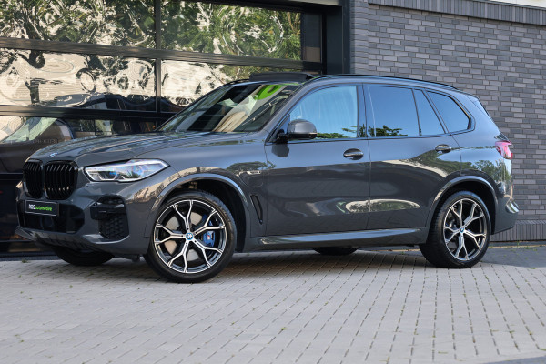 BMW X5 xDrive45e High Executive | BTW | M-SPORT | HUD | 4WIELSTUURING | SKYLOUNGE | CABRON | 22'' | ACC | DEALER ONDH | 360 |