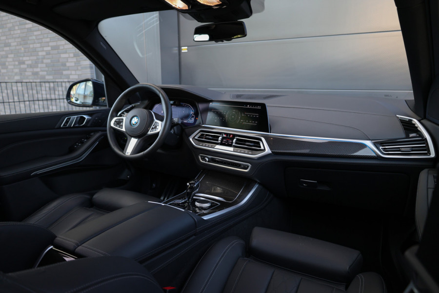 BMW X5 xDrive45e High Executive | BTW | M-SPORT | HUD | 4WIELSTUURING | SKYLOUNGE | CABRON | 22'' | ACC | DEALER ONDH | 360 |