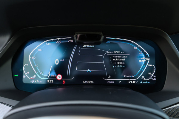 BMW X5 xDrive45e High Executive | BTW | M-SPORT | HUD | 4WIELSTUURING | SKYLOUNGE | CABRON | 22'' | ACC | DEALER ONDH | 360 |