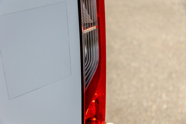 Mercedes-Benz eSprinter ESprinter L2H2 41 kWh Tussenschot met deur I Airco I Camera I Bluetooth