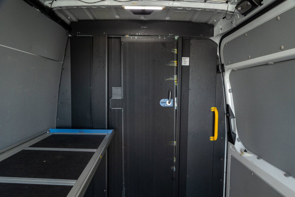 Mercedes-Benz eSprinter ESprinter L2H2 41 kWh Tussenschot met deur I Airco I Camera I Bluetooth