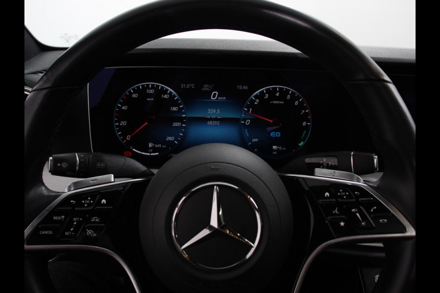 Mercedes-Benz E-Klasse 300e Avantgarde Premium Plus PHEV Automaat Panorama dak Climate control Adaptieve cruise control Parkeersensoren Camera  Verwarmde voorstoelen Keyless Lcihtmetalen velgen Led Burmester