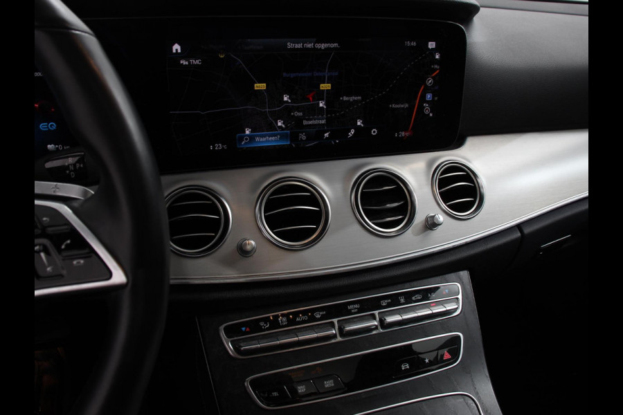 Mercedes-Benz E-Klasse 300e Avantgarde Premium Plus PHEV Automaat Panorama dak Climate control Adaptieve cruise control Parkeersensoren Camera  Verwarmde voorstoelen Keyless Lcihtmetalen velgen Led Burmester