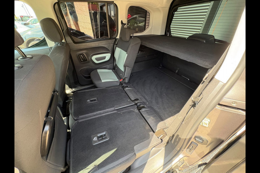Citroën Berlingo 1.2 PureTech Shine,Camera,Car-Play,AUTOMAAT,Trekhaak,Garantie