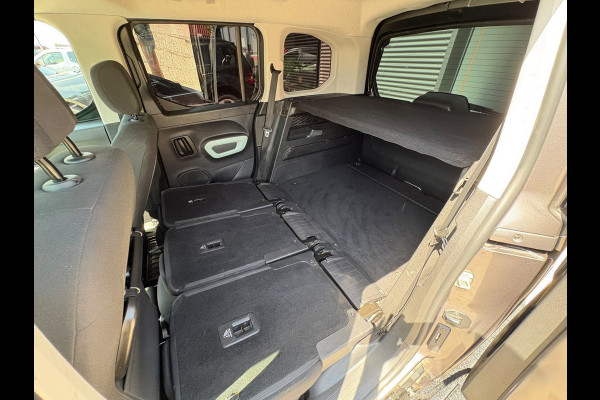 Citroën Berlingo 1.2 PureTech Shine,Camera,Car-Play,AUTOMAAT,Trekhaak,Garantie
