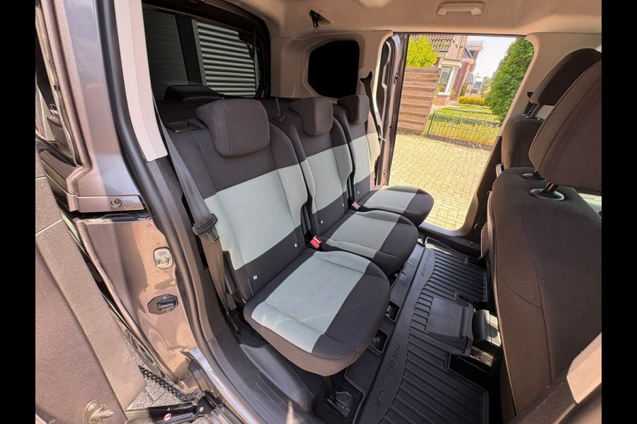Citroën Berlingo 1.2 PureTech Shine,Camera,Car-Play,AUTOMAAT,Trekhaak,Garantie