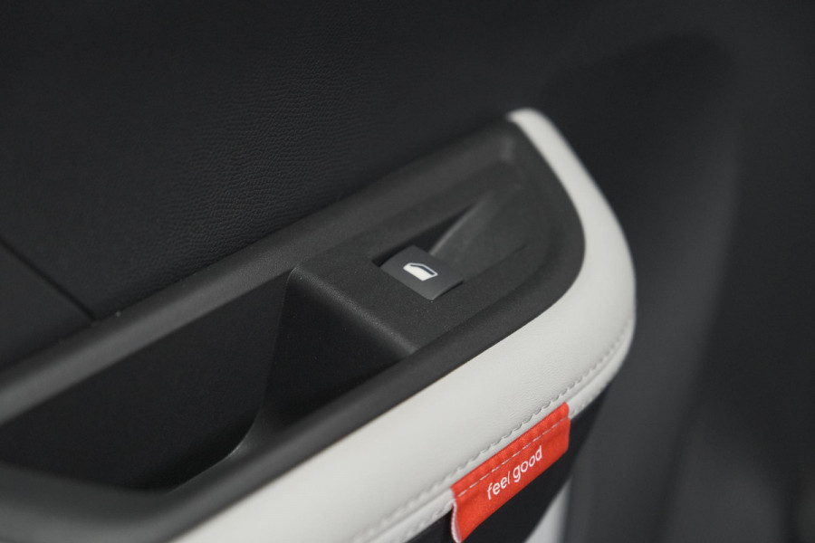 Citroën Ë-C3 Aircross Plus 113pk Extended Range 54 kWh | 11 KW Lader | Camera | Apple CarPlay | Parkeersensoren