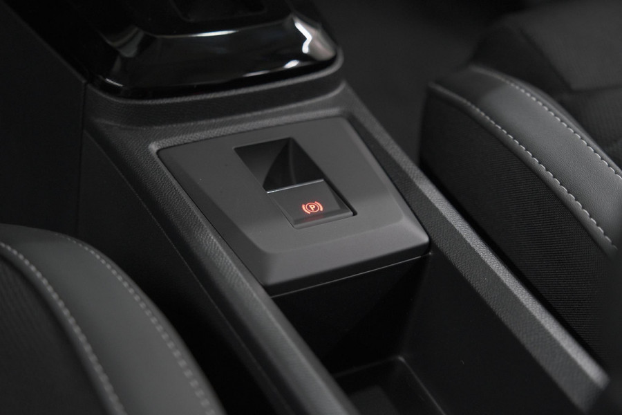 Citroën Ë-C3 Aircross Plus 113pk Extended Range 54 kWh | 11 KW Lader | Camera | Apple CarPlay | Parkeersensoren