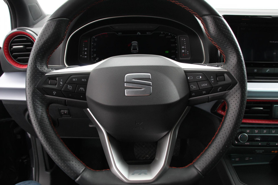 Seat Ibiza 1.0 TSI 110pk DSG FR Navigatie Apple Carplay/Android Auto Camera Parkeersensoren Adaptive cruise control Keyless Entry/Start Virtual Cockpit Stoelverwarming Ledverlichting Getinte ramen