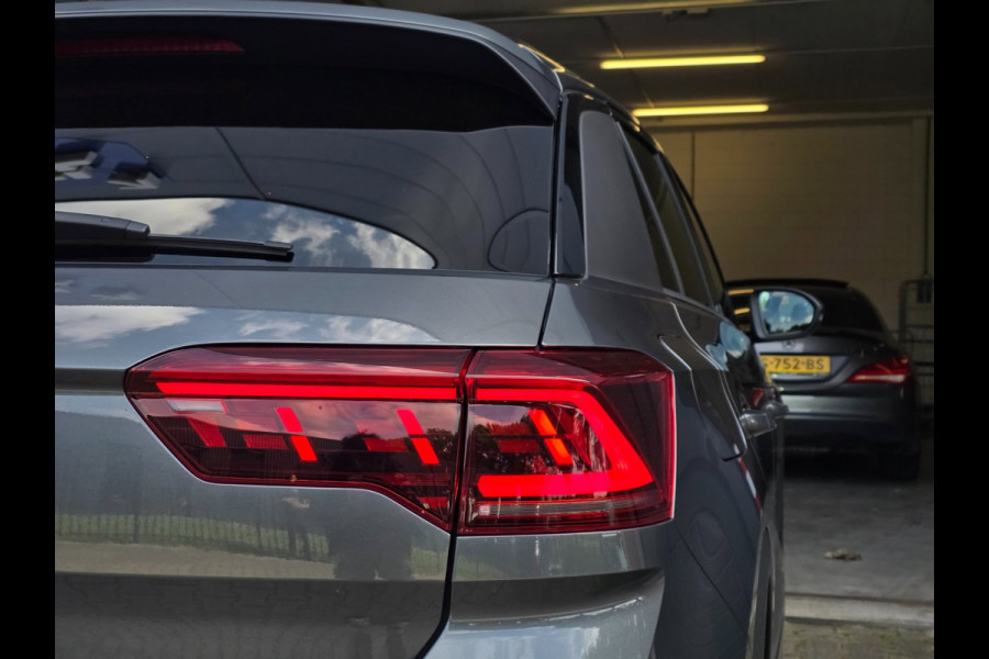 Volkswagen T-Roc 2.0 TSI 4Motion R / AKRAPOVIC !