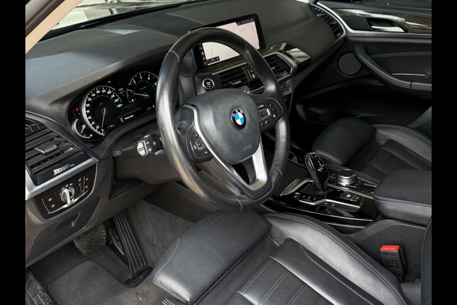 BMW X3 xDrive20i X LINE | PANORMA | HARMAN KARDON | SPORTSTOELEN | CAMERA | LEDER |