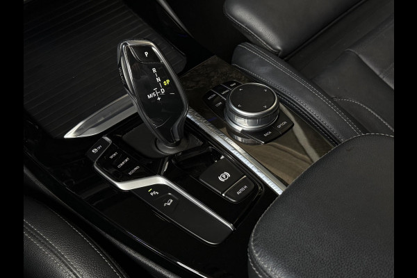BMW X3 xDrive20i X LINE | PANORMA | HARMAN KARDON | SPORTSTOELEN | CAMERA | LEDER |