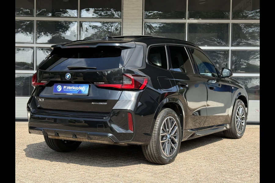 BMW X1 xDrive30e M SPORT | PANORAMA | 360 CAMERA | TREKHAAK | STOELVERWARMING | HEAD UP | DRIVING ASS. PROFF |