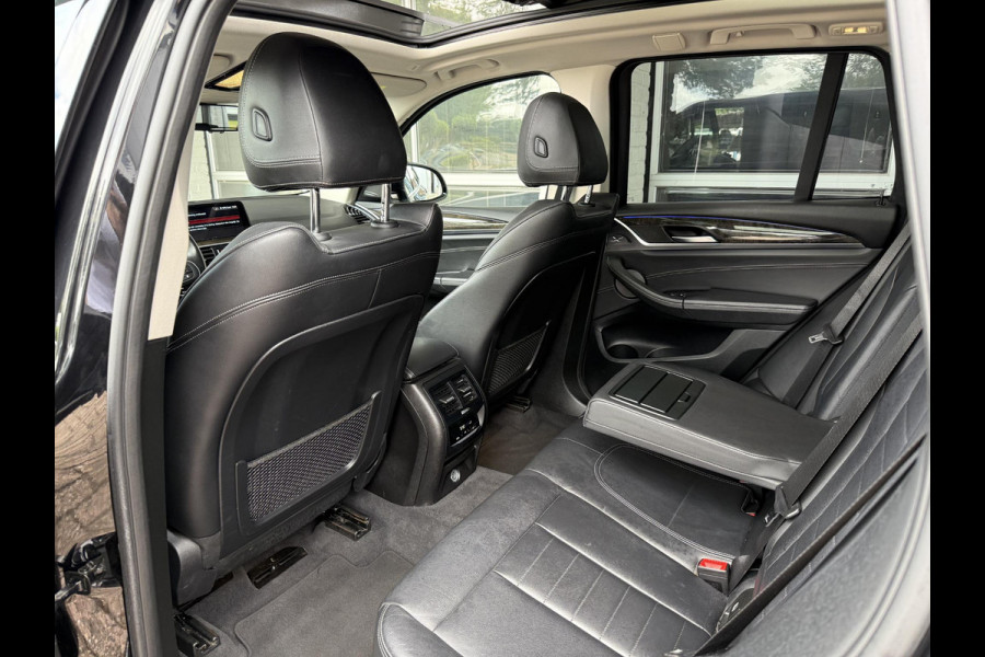 BMW X3 xDrive20i X LINE | PANORMA | HARMAN KARDON | SPORTSTOELEN | CAMERA | LEDER |