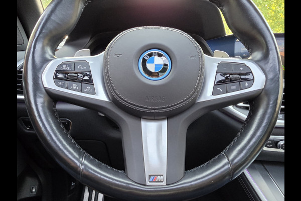 BMW X5 XDrive45e High Executive Laser Pano Masaggestoel Trekhaak Sfeerverlichting