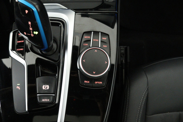 BMW iX3 Executive 80 kWh (PANORAMADAK, MEMORY SEATS, AUTOPILOT, CAMERA, 1e EIGENAAR, DEALER ONDERHOUDEN)