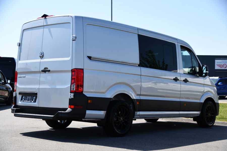 Volkswagen Crafter 35 2.0 TDI L3H2 DC Highline PB Edition Camera, Caplay, LED, 177pk, 2 x Schuifdeur, Clima, Leder, Multimedia, Voorruit verwarming, Automaat, Uniek!
