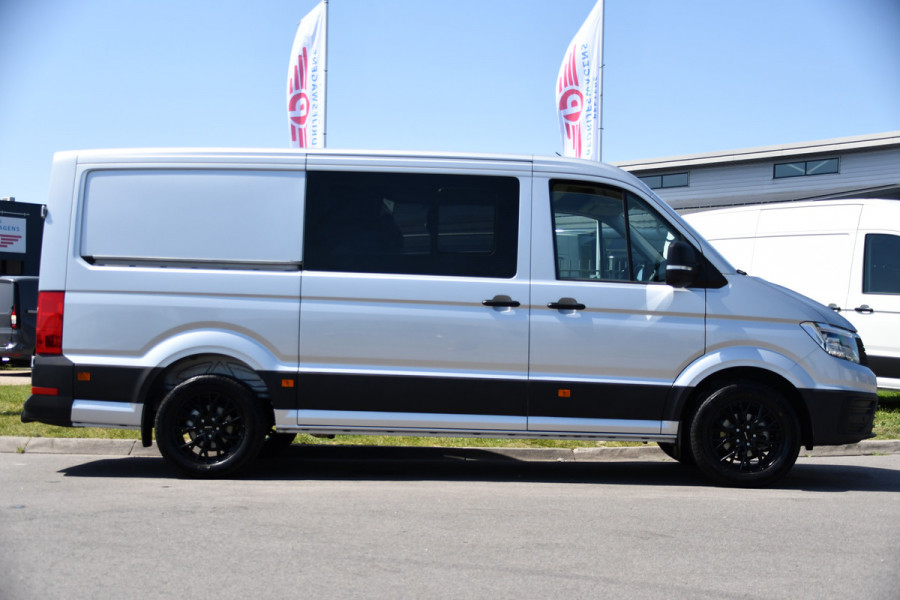 Volkswagen Crafter 35 2.0 TDI L3H2 DC Highline PB Edition Camera, Caplay, LED, 177pk, 2 x Schuifdeur, Clima, Leder, Multimedia, Voorruit verwarming, Automaat, Uniek!