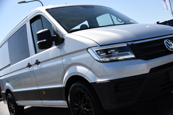 Volkswagen Crafter 35 2.0 TDI L3H2 DC Highline PB Edition Camera, Caplay, LED, 177pk, 2 x Schuifdeur, Clima, Leder, Multimedia, Voorruit verwarming, Automaat, Uniek!