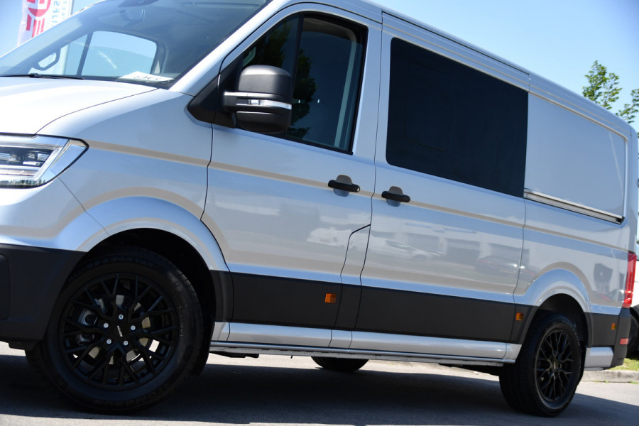 Volkswagen Crafter 35 2.0 TDI L3H2 DC Highline PB Edition Camera, Caplay, LED, 177pk, 2 x Schuifdeur, Clima, Leder, Multimedia, Voorruit verwarming, Automaat, Uniek!