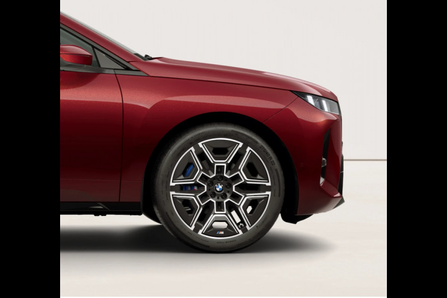 BMW iX xDrive60 - M-Sport - Trekhaak - ACC - 112Wh - Memoryzetels