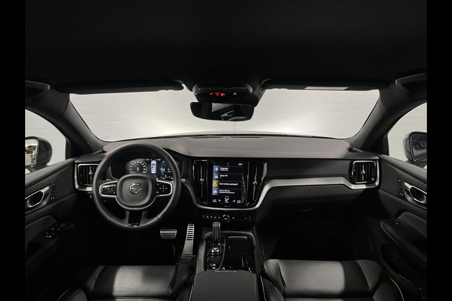 Volvo S60 2.0 Recharge T8 AWD R-Design *Long Range* Adapt. cruise | Stoel-/stuurverwarming | Carplay | Camera | Memory seats | Navigatie
