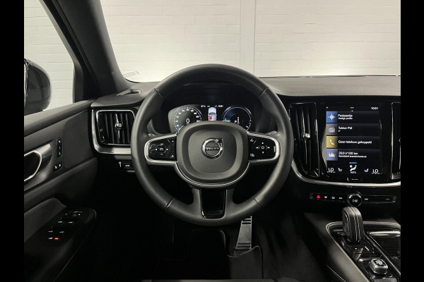 Volvo S60 2.0 Recharge T8 AWD R-Design *Long Range* Adapt. cruise | Stoel-/stuurverwarming | Carplay | Camera | Memory seats | Navigatie