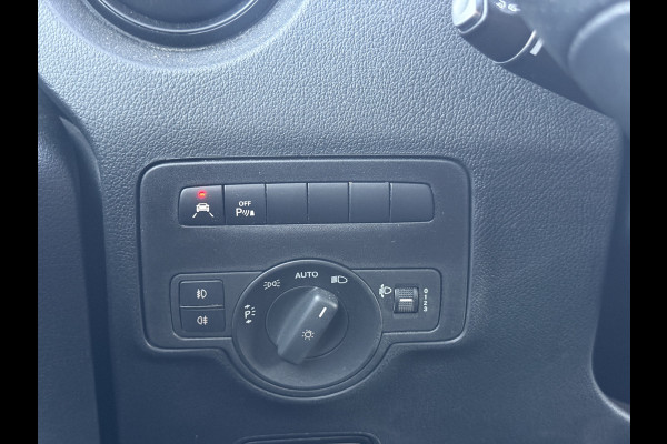 Mercedes-Benz Vito 114 1.9 CDI Automaat L2H1 Achterklep Climate Control Cruise Control Parkeersensoren V+A Kastwand Inbouw
