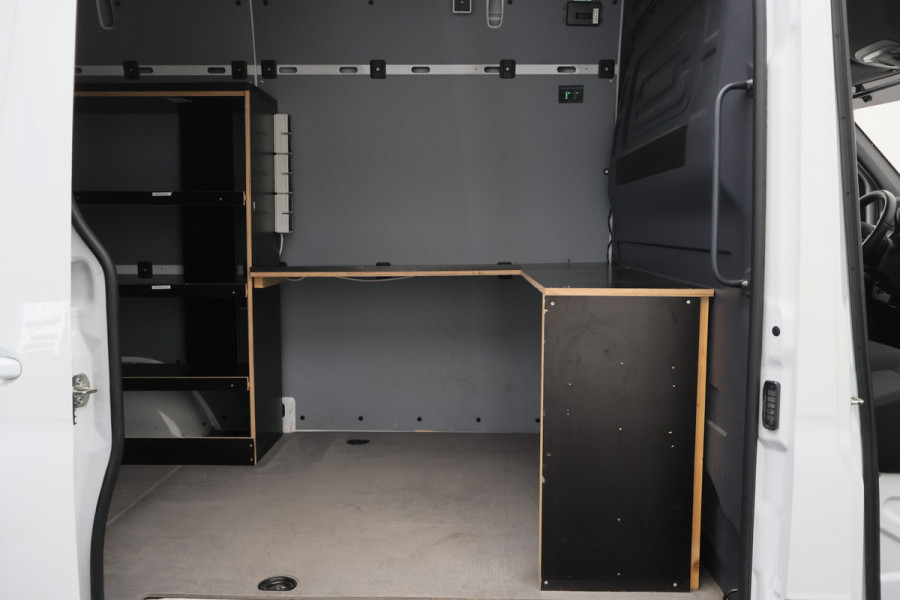 Mercedes-Benz Sprinter 317 CDI L2H2 RWD 3-Zits, Trekhaak 3500KG, LED, Zonneklep, Camera, Apple Carplay, 18"