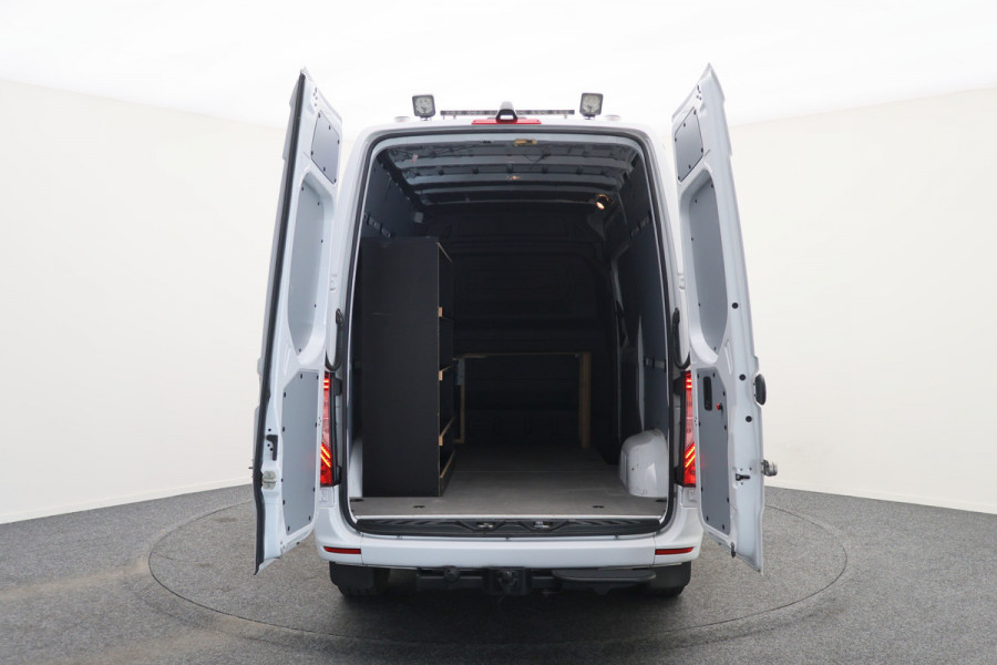 Mercedes-Benz Sprinter 317 CDI L2H2 RWD 3-Zits, Trekhaak 3500KG, LED, Zonneklep, Camera, Apple Carplay, 18"