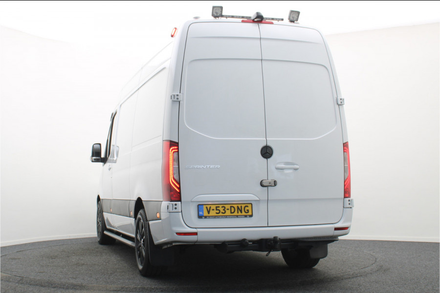 Mercedes-Benz Sprinter 317 CDI L2H2 RWD 3-Zits, Trekhaak 3500KG, LED, Zonneklep, Camera, Apple Carplay, 18"