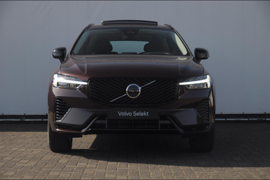 Volvo XC60 T6 350PK Automaat AWD Plus Dark / Trekhaak / BLIS / Adaptieve cruise control / Panoramadak / Apple carplay / Parkeersensoren met camera / Elektrische achterklep / Elektrische stoelen met geheugen / Stoel en stuurwielverwarming
