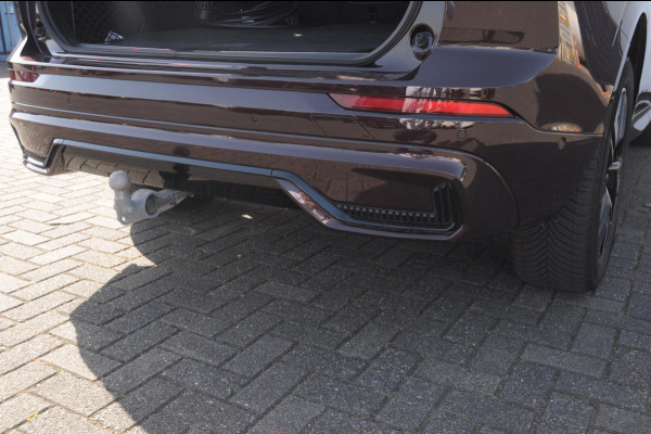 Volvo XC60 T6 350PK Automaat AWD Plus Dark / Trekhaak / BLIS / Adaptieve cruise control / Panoramadak / Apple carplay / Parkeersensoren met camera / Elektrische achterklep / Elektrische stoelen met geheugen / Stoel en stuurwielverwarming