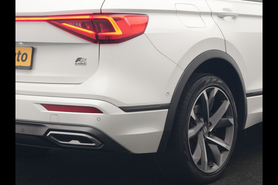 Seat Tarraco 1.4 TSI e-Hybrid FR PHEV 245pk Dealer O.H | Trekhaak Af Fabriek | Panodak | 360 Camera | Adaptive Cruise | Sportstoelen Memory & Verwarmd | BLIS | Apple Carplay | Travel Assist | Keyless | Navigatie | Virtual | DAB | 20" L.M | Plug In Hybrid |