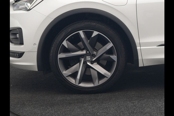Seat Tarraco 1.4 TSI e-Hybrid FR PHEV 245pk Dealer O.H | Trekhaak Af Fabriek | Panodak | 360 Camera | Adaptive Cruise | Sportstoelen Memory & Verwarmd | BLIS | Apple Carplay | Travel Assist | Keyless | Navigatie | Virtual | DAB | 20" L.M | Plug In Hybrid |
