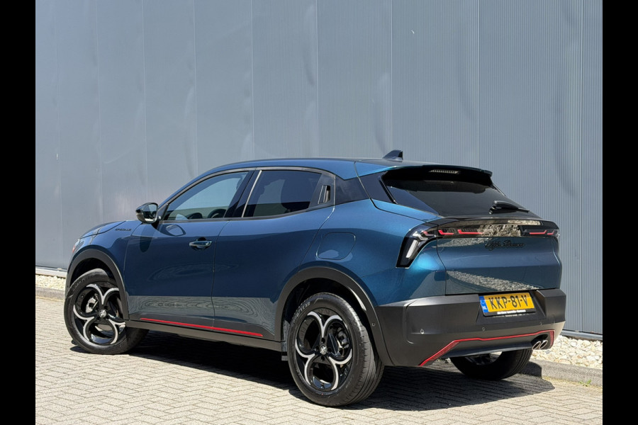 Alfa Romeo junior 1.2 Turbo Hybrid Ibrida Speciale | Automaat | Pack techno | Stoelverwarming | Electrische kofferklep | Camera achter | Apple Car