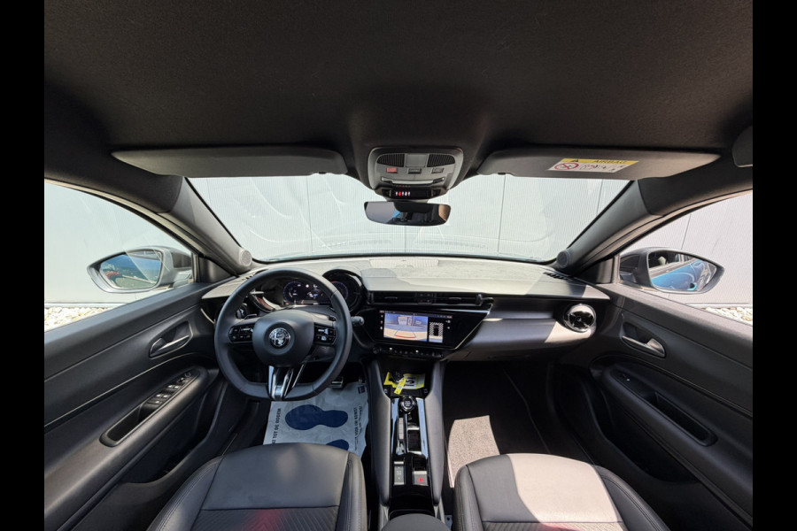 Alfa Romeo junior 1.2 Turbo Hybrid Ibrida Speciale | Automaat | Pack techno | Stoelverwarming | Electrische kofferklep | Camera achter | Apple Car
