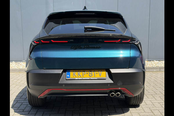 Alfa Romeo junior 1.2 Turbo Hybrid Ibrida Speciale | Automaat | Pack techno | Stoelverwarming | Electrische kofferklep | Camera achter | Apple Car