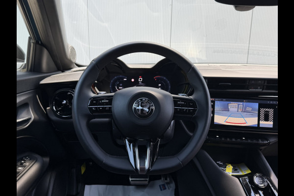 Alfa Romeo junior 1.2 Turbo Hybrid Ibrida Speciale | Automaat | Pack techno | Stoelverwarming | Electrische kofferklep | Camera achter | Apple Car