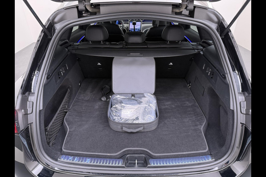 Mercedes-Benz GLC 300e 4MATIC AMG Line VAN: 59.900,- VOOR: 55.877,- UW WKVOORDEEL: 4.023,- | SOH 98% | SUPER COMPLEET| MEMORY STOELEN| BURMESTER 3D AUDIO |DIGITAL LIGHT| 360 CAMERA| ELEKTRISCHE ACHTERKLEP| ADAPTIEVE CRUISE CONTROL| DODE HOEK| CARPLAY| SFEERVERLICHTING