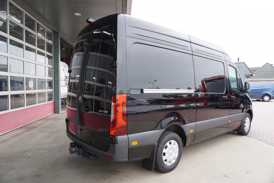 Mercedes-Benz Sprinter 317 170PK L2H2 Select Automaat nr. V183 | Airco | Cruise | Camera | Carplay | Trekhaak 3.500KG