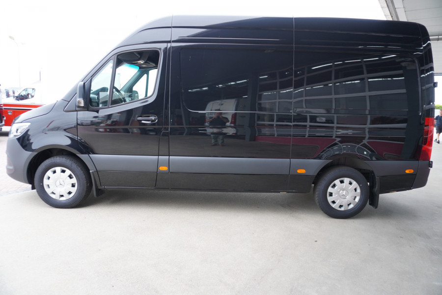 Mercedes-Benz Sprinter 317 170PK L2H2 Select Automaat nr. V183 | Airco | Cruise | Camera | Carplay | Trekhaak 3.500KG